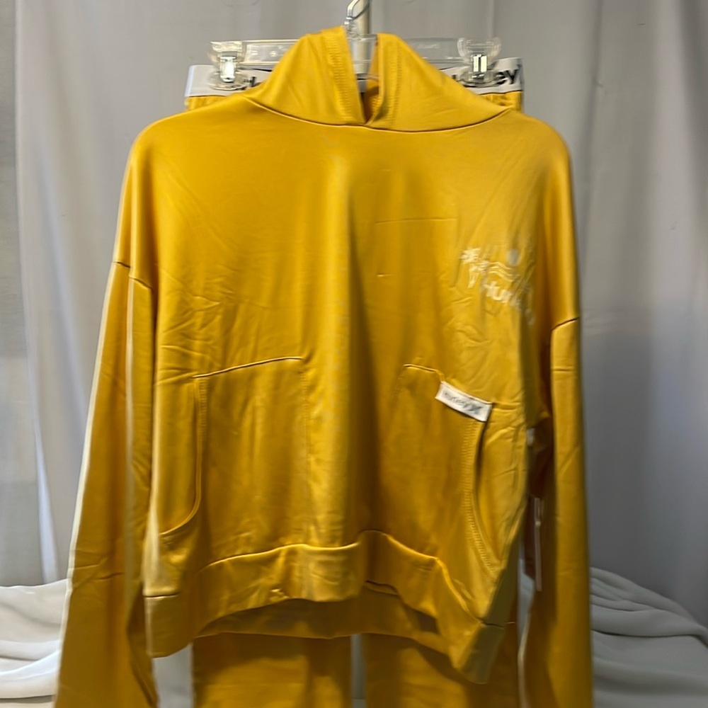 NEW Hurley after swim/sum set Sz Med